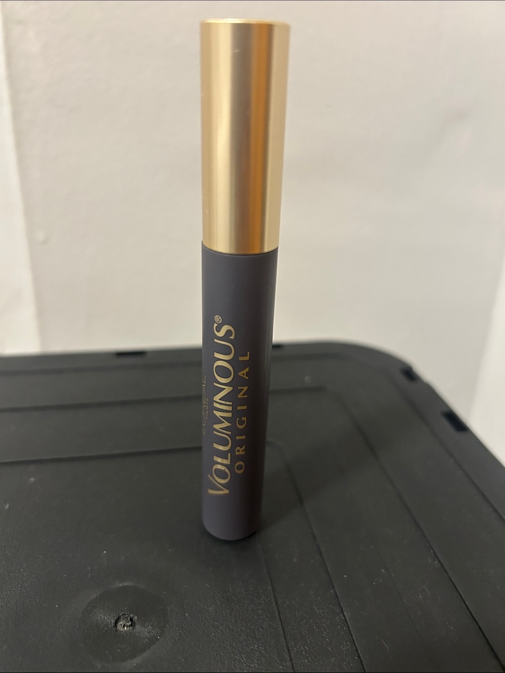 Voluminous Original Mascara â Rich Black with Gold Cap